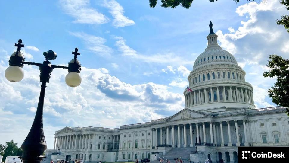 Crypto Clarity Act Advances With Senate Republicans